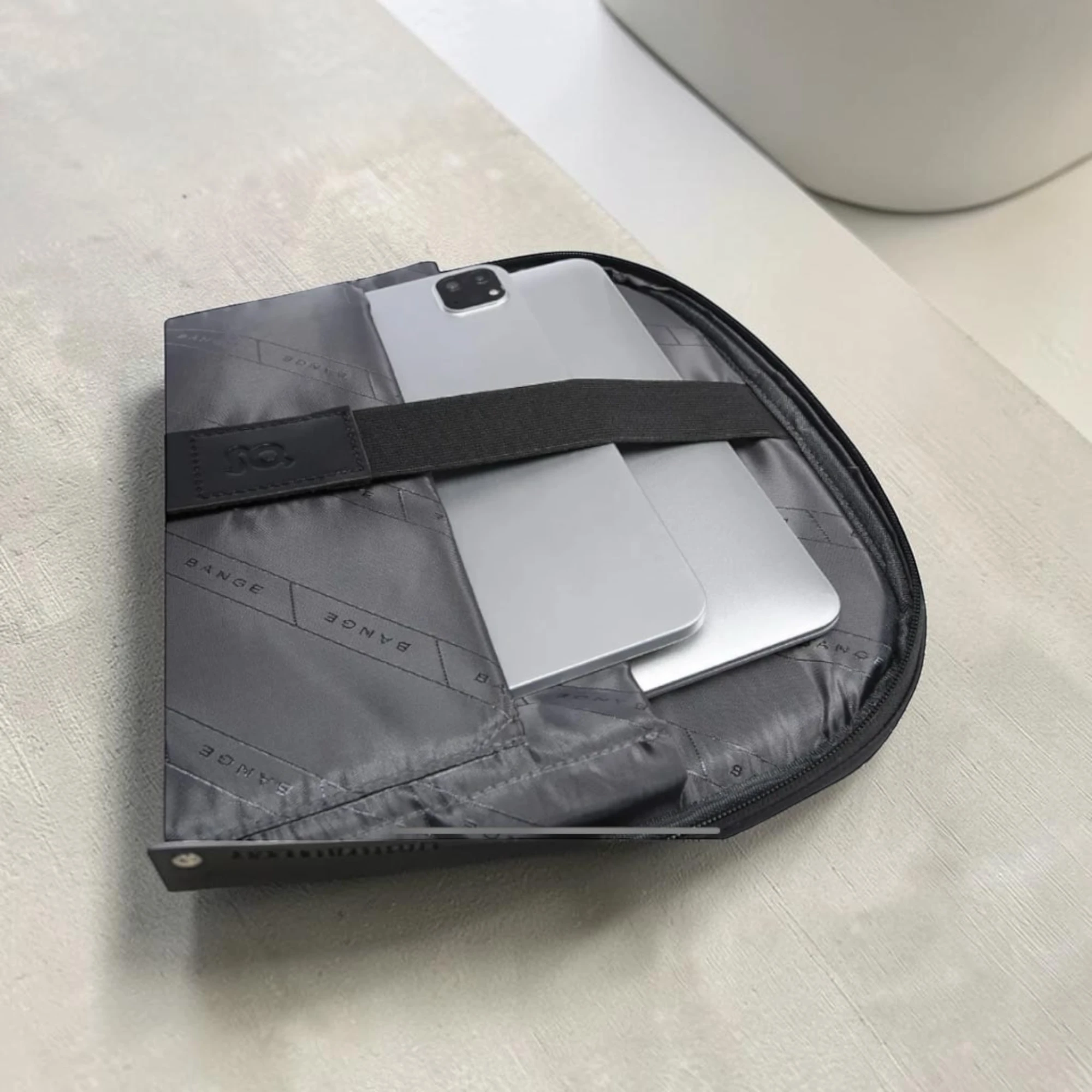 Bange 2575 Σακίδιο Laptop 15,6” 26L Μαύρο