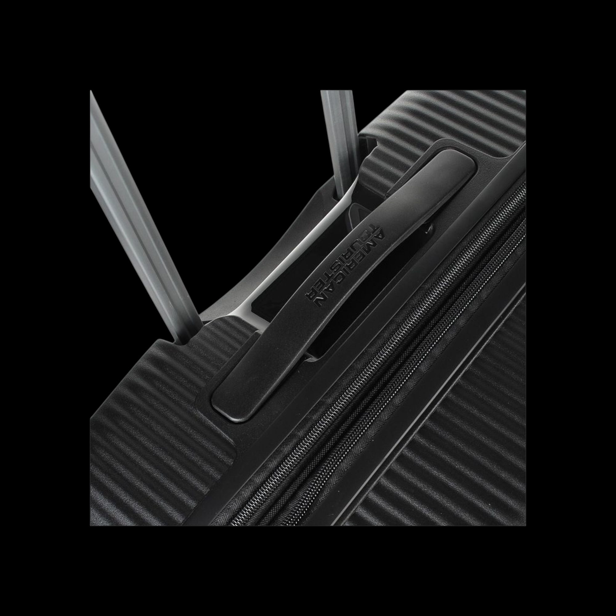 American Tourister Soundbox Bass Σετ Βαλίτσες σε Μαύρο - Image 7