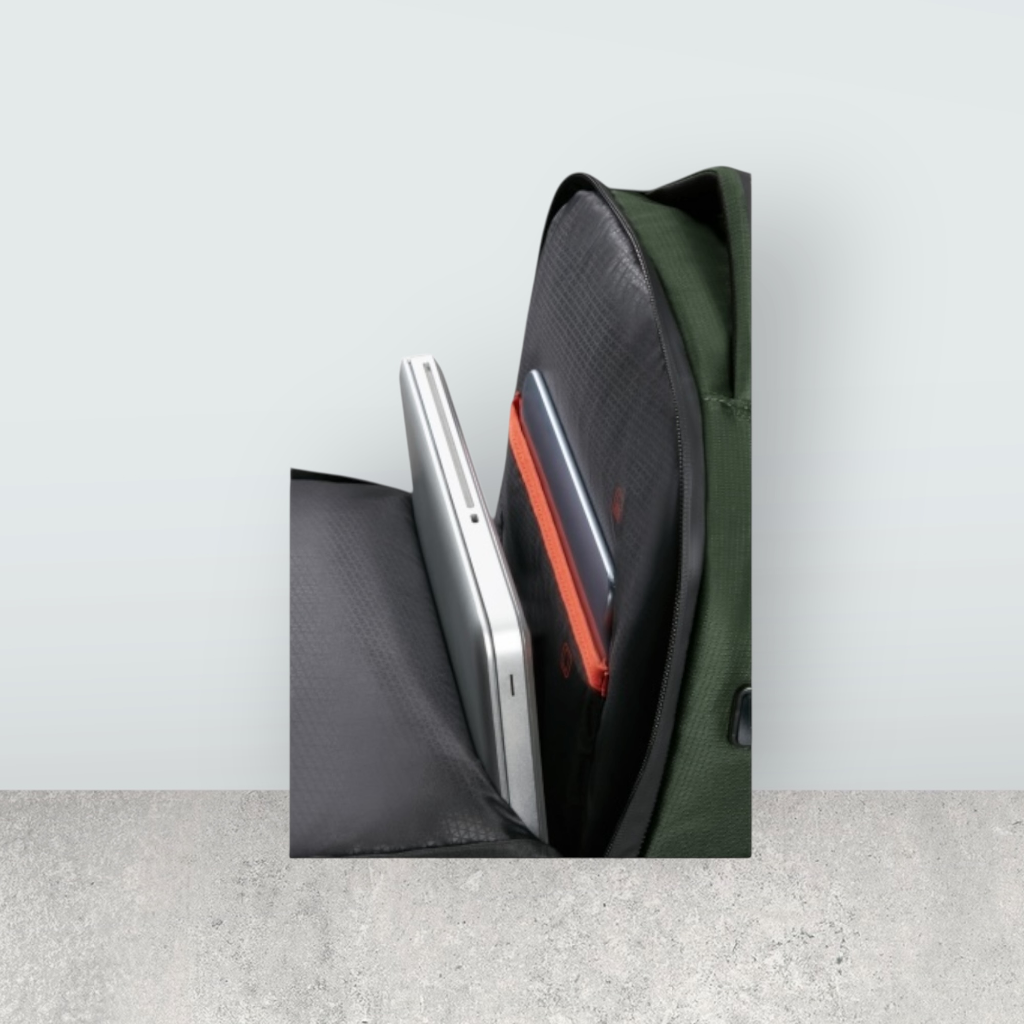 Samsonite Daytrip Backpack 15.6” Earth Green - Image 4