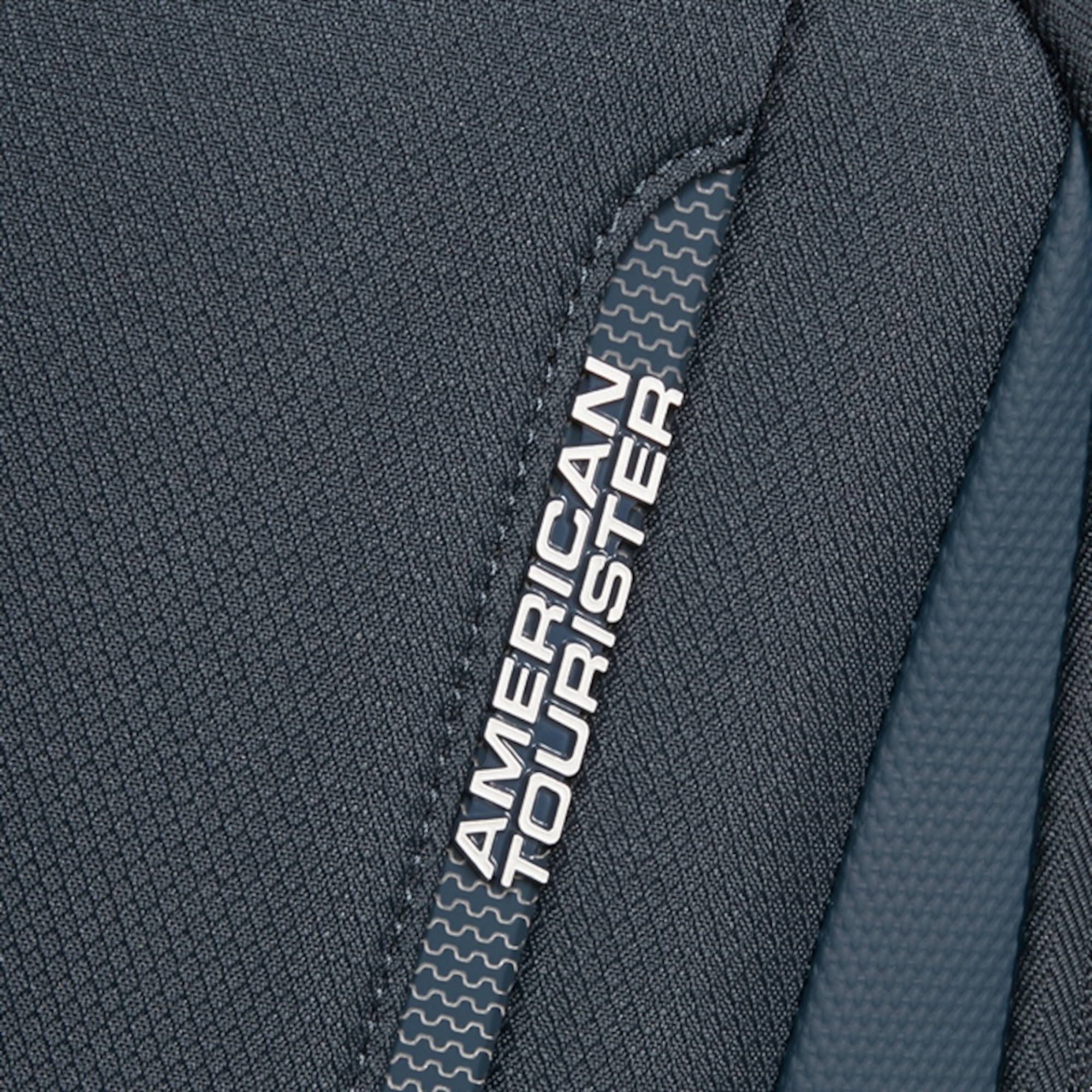 American Tourister Βαλίτσα 68cm Wanderlite Dark Navy