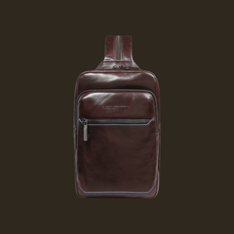 Piquadro δερμάτινη τσάντα ώμου καφέ με κομψό επαγγελματικό σχεδιασμό