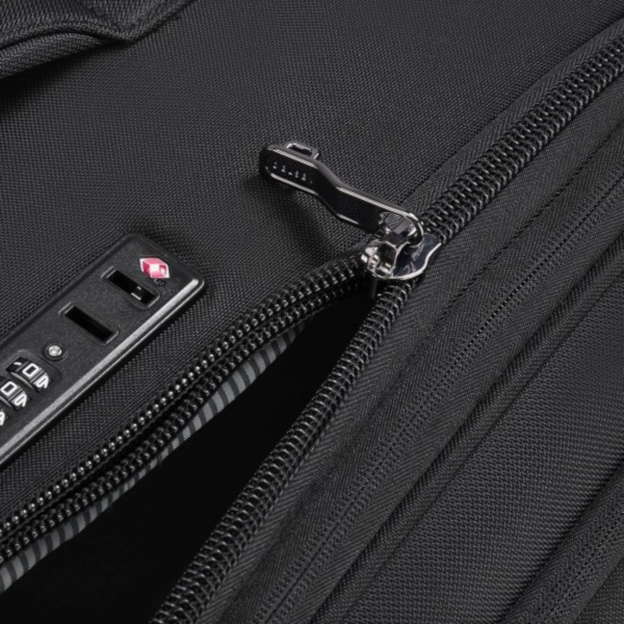 Delsey Dita Βαλίτσα Μεγάλη 79x50.5x33/36cm Μαύρη