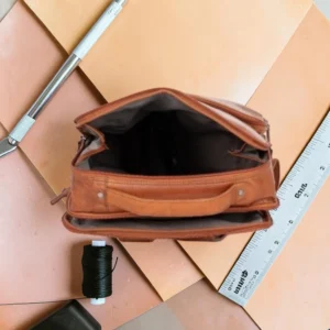 Spikes & Sparrow Virginia Δερμάτινο Σακίδιο Laptop 16,4'' Κονιάκ