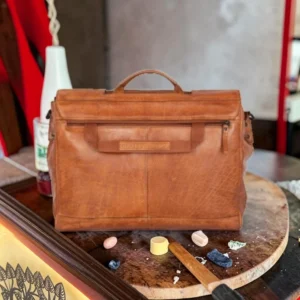 Spikes & Sparrow Benzo Δερμάτινος Χαρτοφύλακας Laptop 15,6'' Κονιάκ