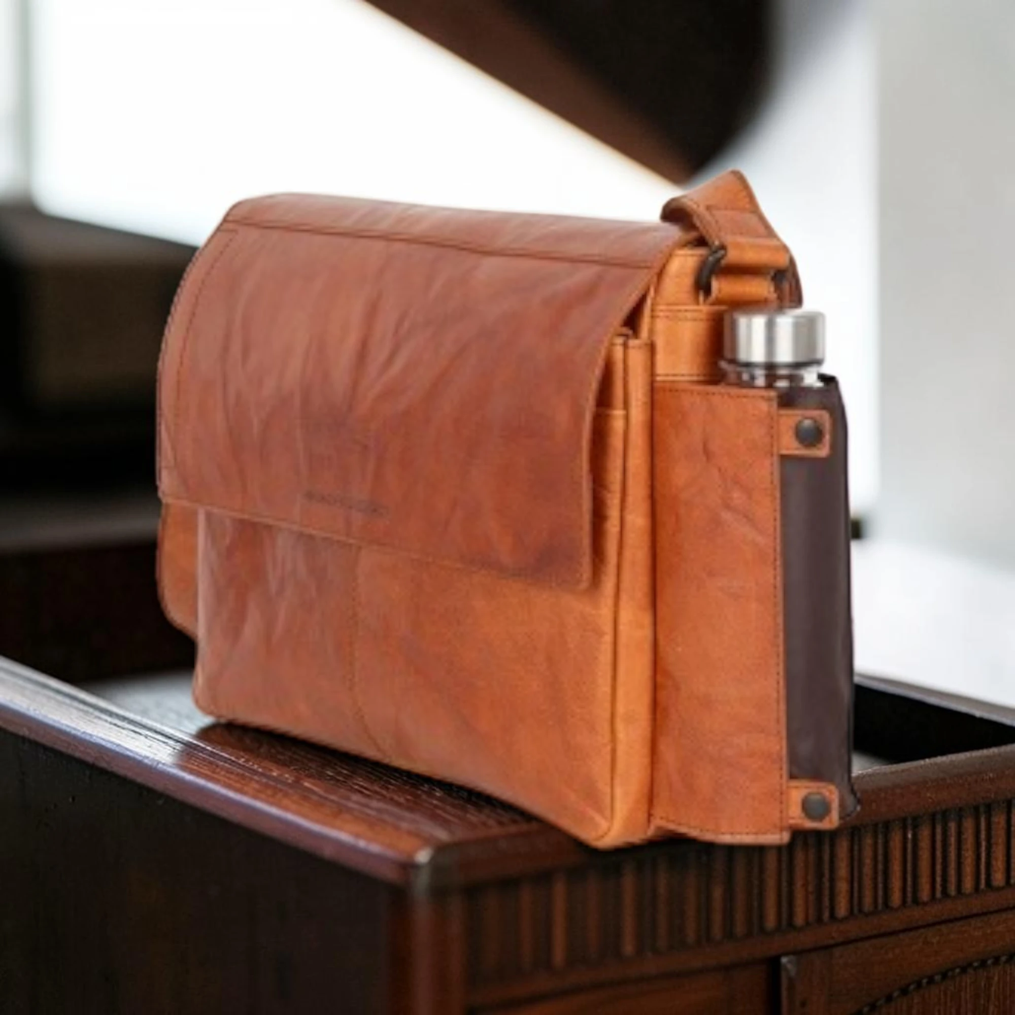 Spikes & Sparrow Ronn Δερμάτινος Χαρτοφύλακας Laptop 15,6'' Κονιάκ