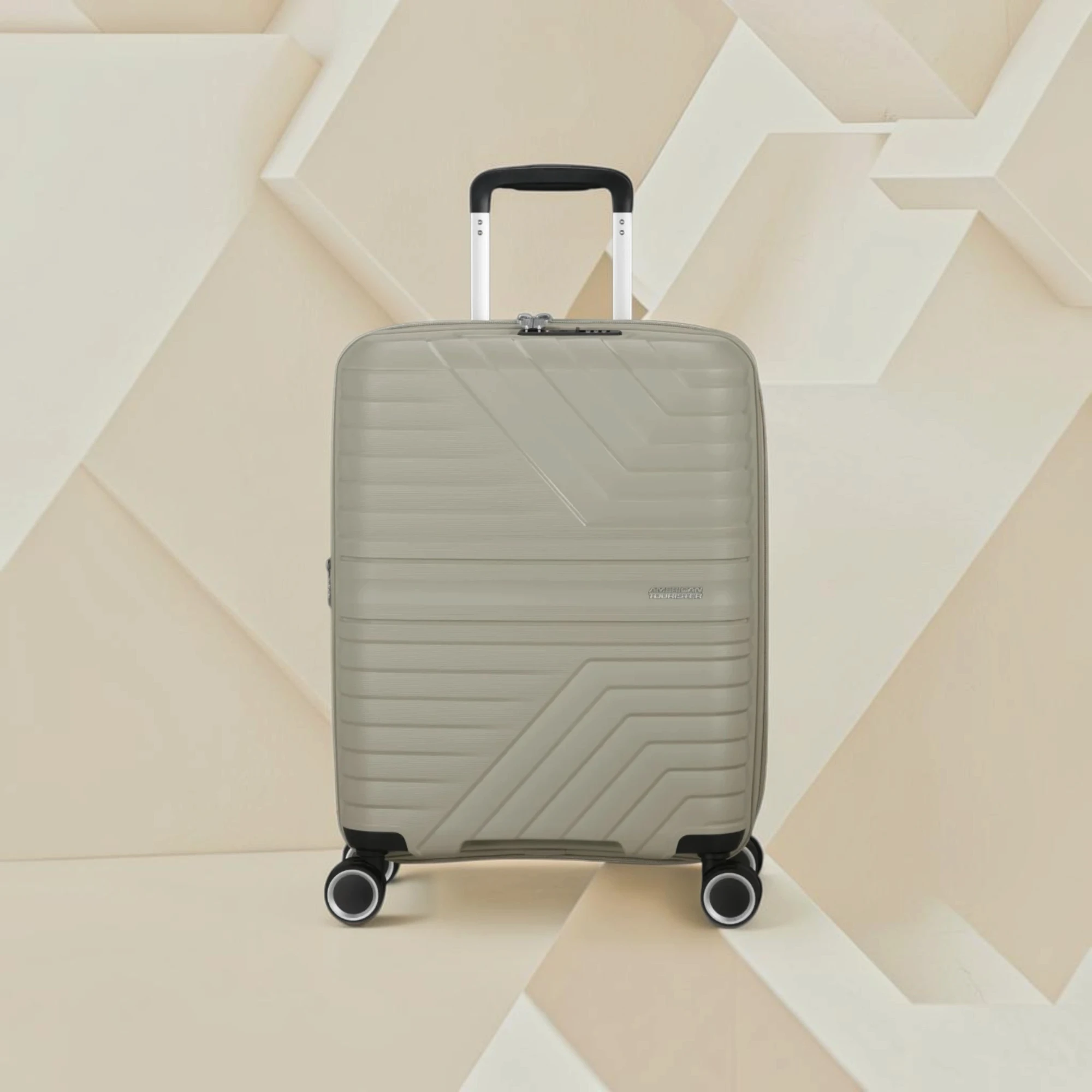 American Tourister Flytwist Επεκτεινόμενη Βαλίτσα Καμπίνας 55 cm Μπεζ